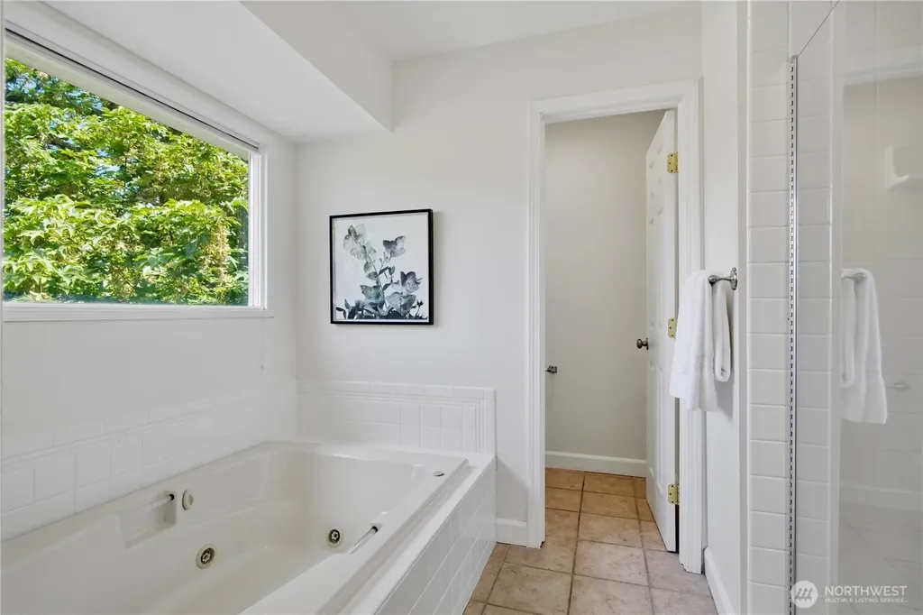 5521 James Avenue SE Auburn WA 98092