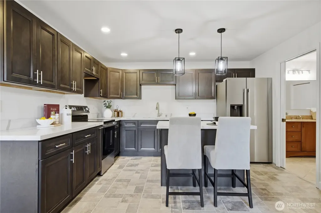 5521 James Avenue SE Auburn WA 98092