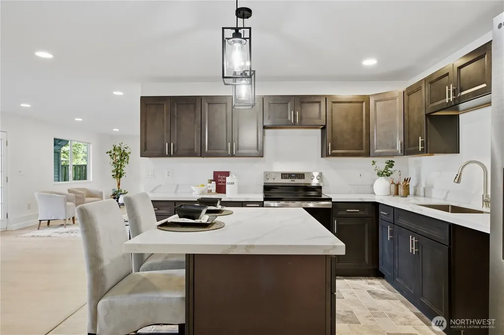 5521 James Avenue SE Auburn WA 98092