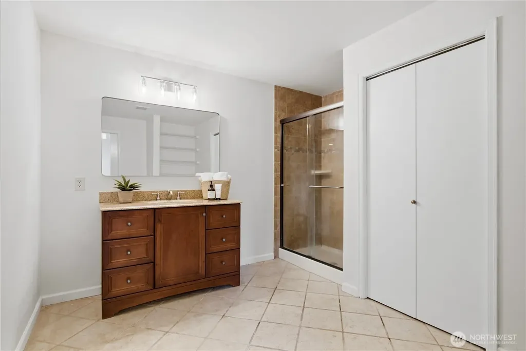 5521 James Avenue SE Auburn WA 98092