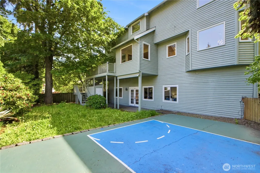 5521 James Avenue SE Auburn WA 98092