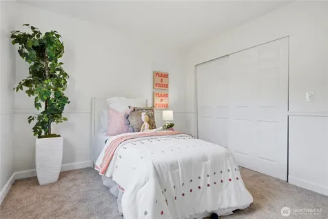 5521 James Avenue SE Auburn WA 98092