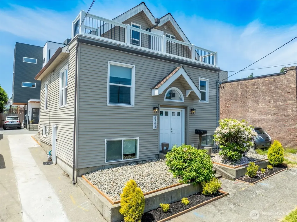 6753 14th Avenue NW Seattle WA 98117