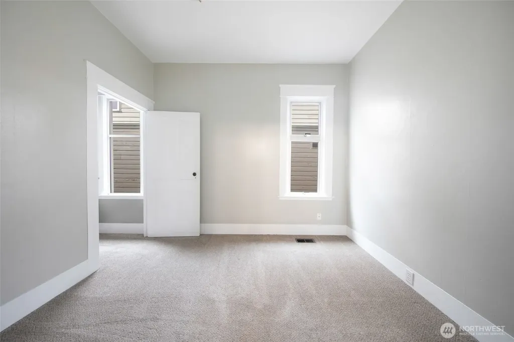 6753 14th Avenue NW Seattle WA 98117