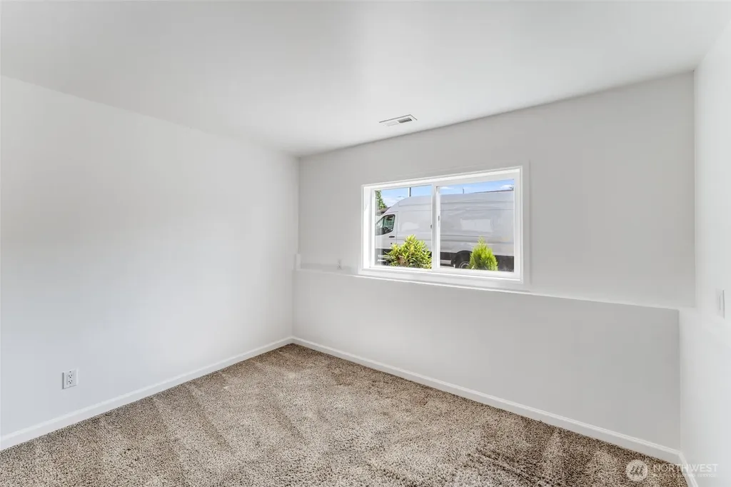 6753 14th Avenue NW Seattle WA 98117