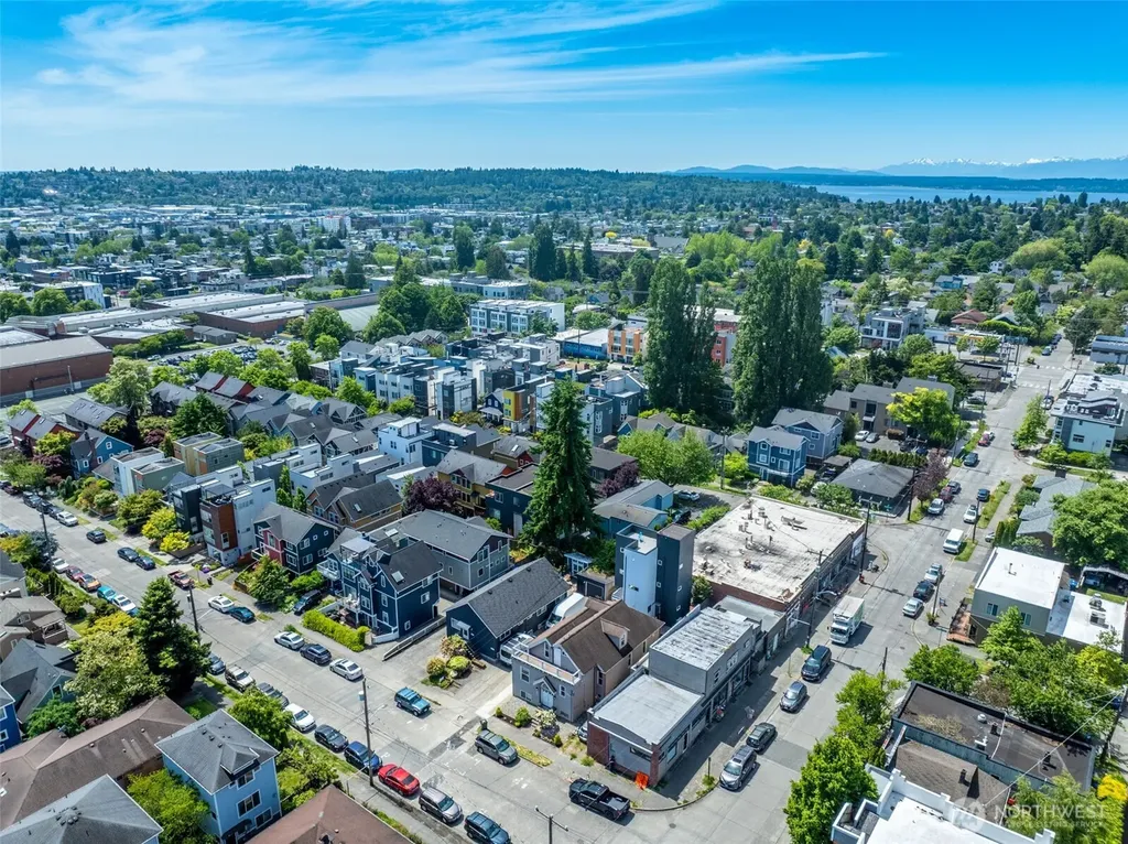 6753 14th Avenue NW Seattle WA 98117