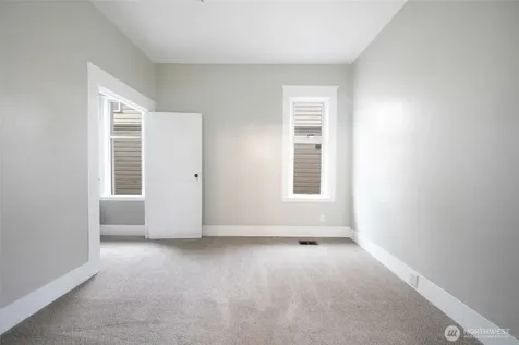 6753 14th Avenue NW Seattle WA 98117