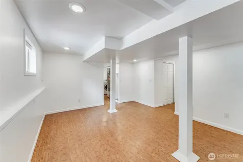 6753 14th Avenue NW Seattle WA 98117