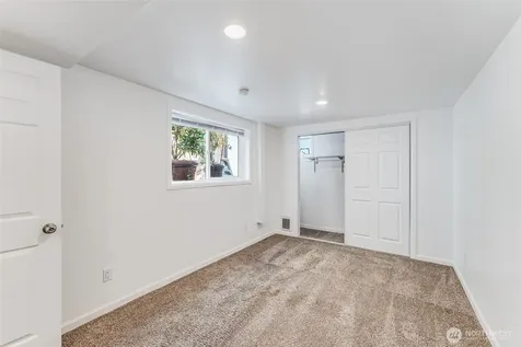 6753 14th Avenue NW Seattle WA 98117