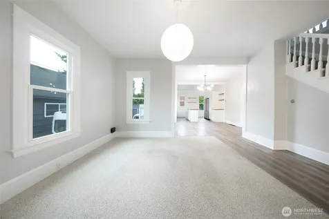 6753 14th Avenue NW Seattle WA 98117