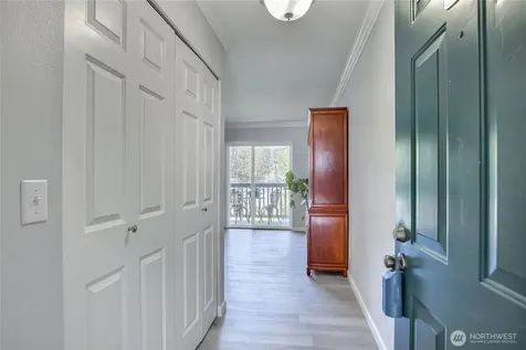 33020 10th Avenue SW Federal Way WA 98023