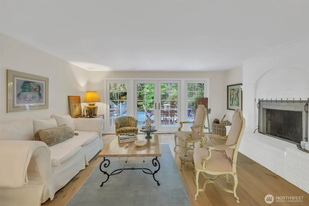 13320 211th Place NE Woodinville WA 98077