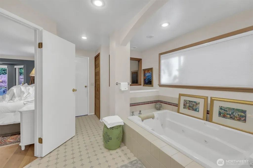 13320 211th Place NE Woodinville WA 98077