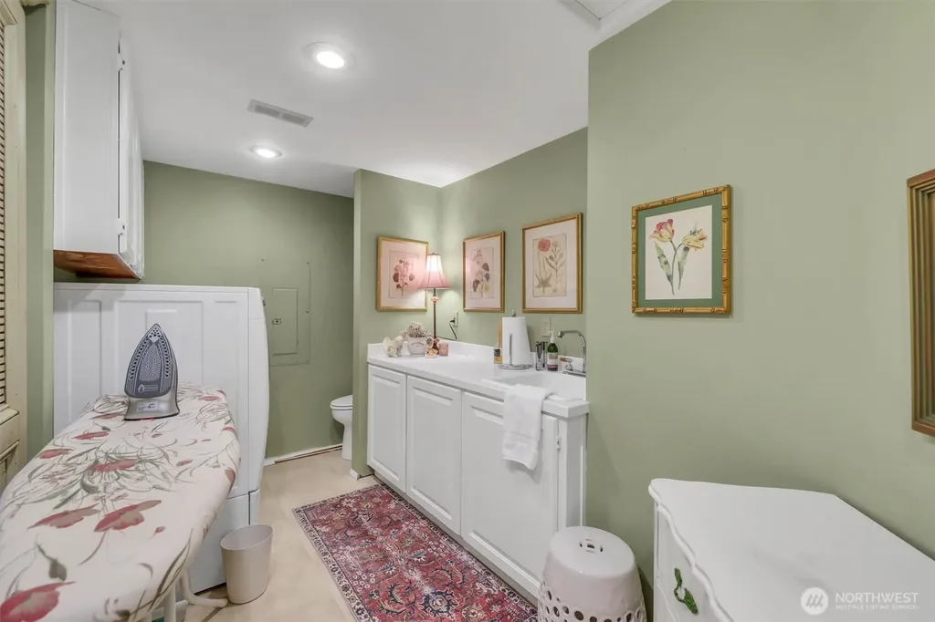 13320 211th Place NE Woodinville WA 98077