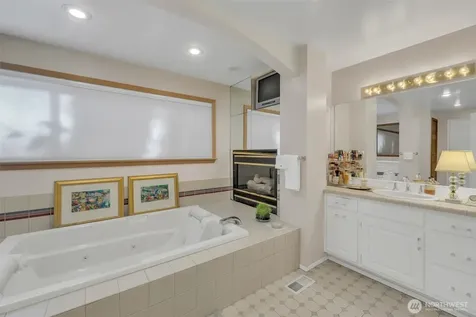 13320 211th Place NE Woodinville WA 98077