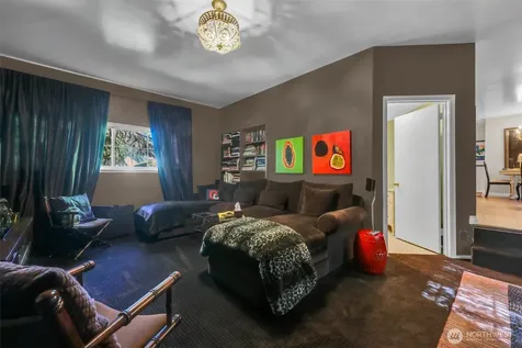 13320 211th Place NE Woodinville WA 98077