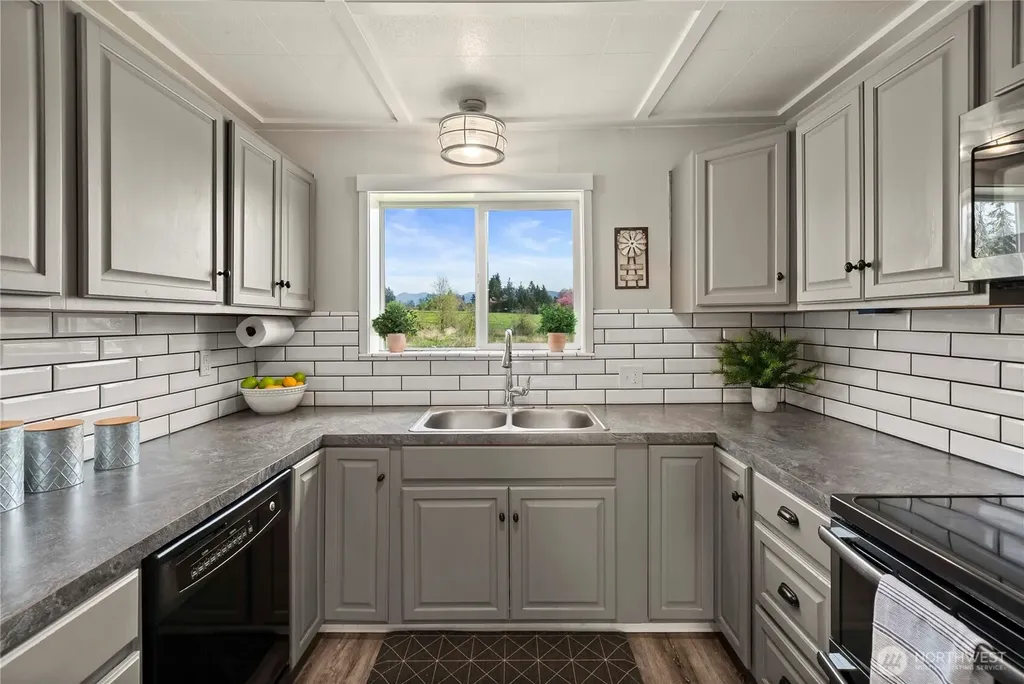 39805 212th Avenue SE Enumclaw WA 98022