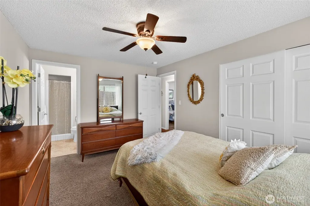 30312 10th Avenue S Federal Way WA 98003