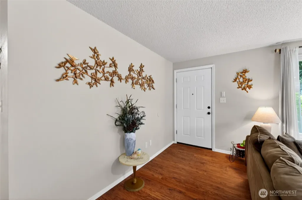 30312 10th Avenue S Federal Way WA 98003