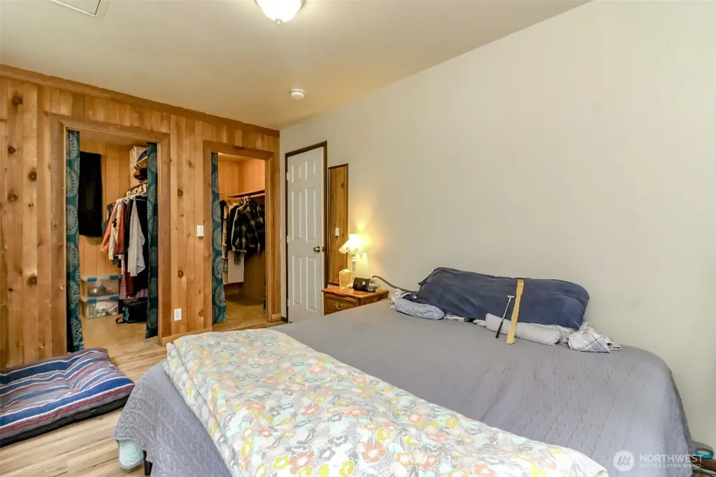 17103 NW Sunset Ridge Way NW Seabeck WA 98380