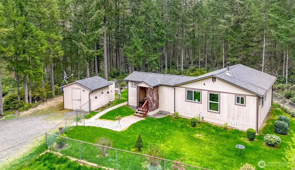 17103 NW Sunset Ridge Way NW Seabeck WA 98380