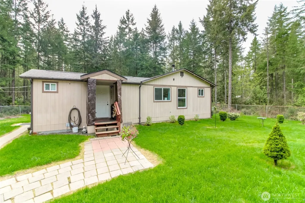 17103 NW Sunset Ridge Way NW Seabeck WA 98380