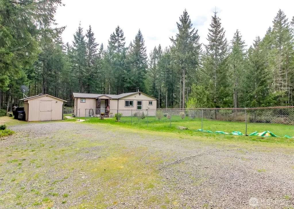17103 NW Sunset Ridge Way NW Seabeck WA 98380