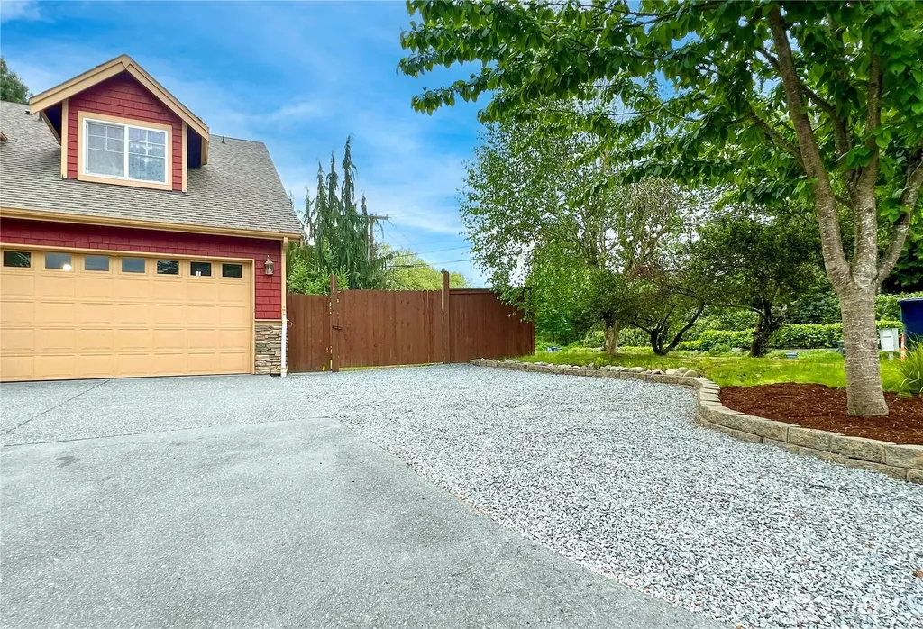 15410 Waynita Way NE Bothell WA 98011