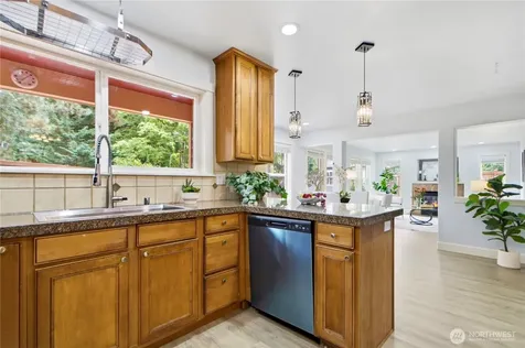 15410 Waynita Way NE Bothell WA 98011