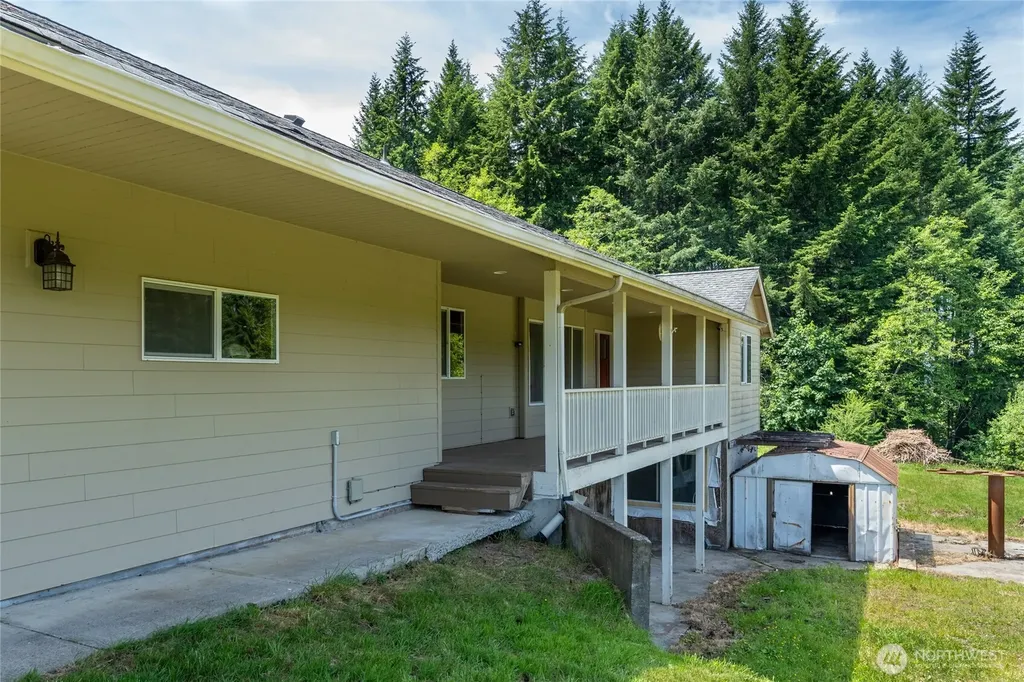 521 Bodine Road Kelso WA 98626