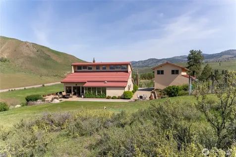15 Prospect Road Winthrop WA 98862