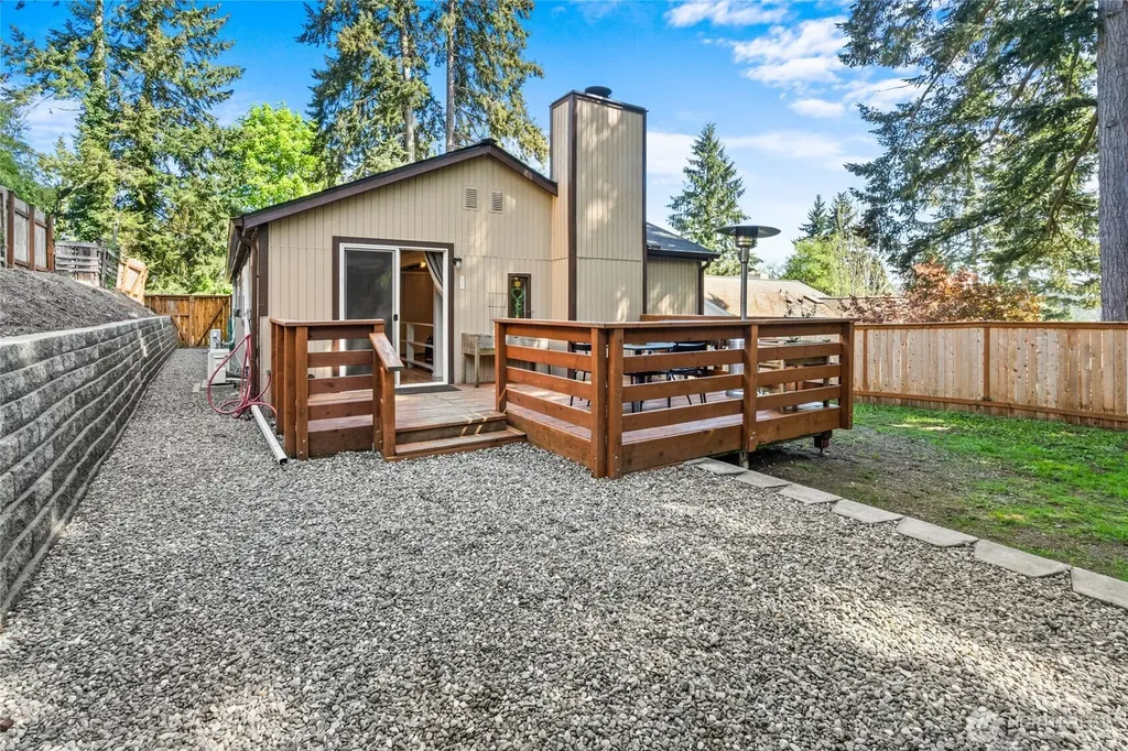 1633 NE Perkins Way Shoreline WA 98155