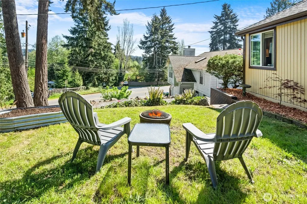 1633 NE Perkins Way Shoreline WA 98155