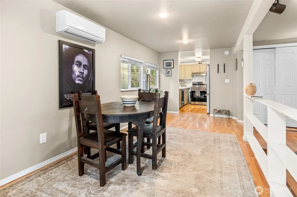 1633 NE Perkins Way Shoreline WA 98155