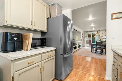 1633 NE Perkins Way Shoreline WA 98155