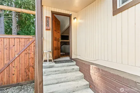 1633 NE Perkins Way Shoreline WA 98155