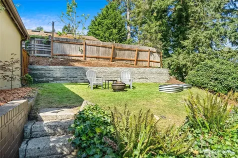 1633 NE Perkins Way Shoreline WA 98155