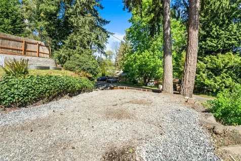 1633 NE Perkins Way Shoreline WA 98155