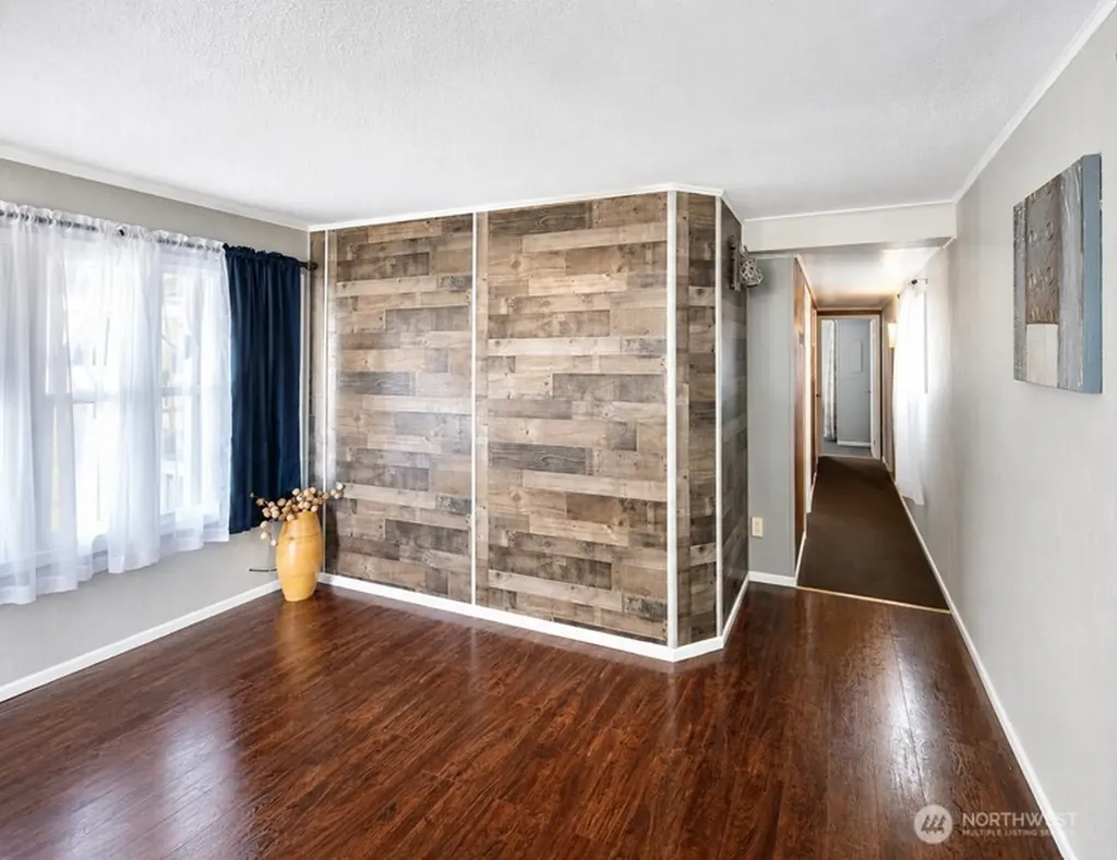 4024 NW Country Lane NW Bremerton WA 98312
