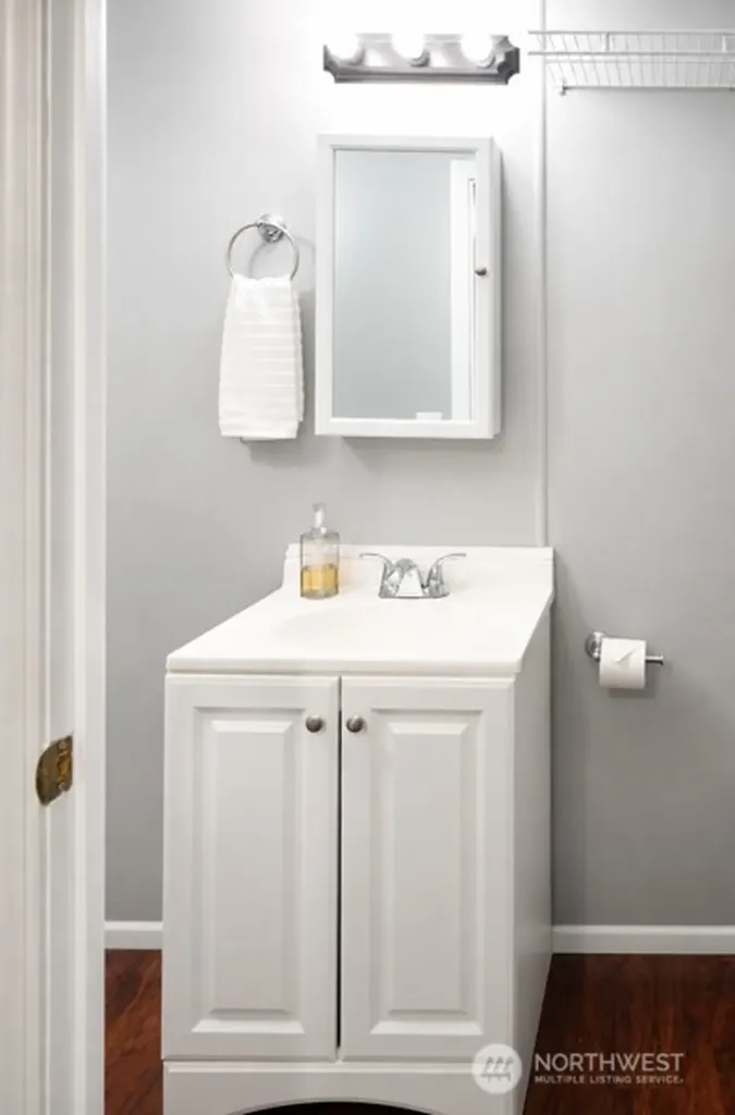 4024 NW Country Lane NW Bremerton WA 98312