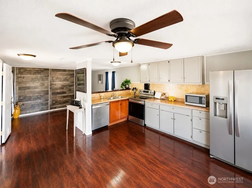 4024 NW Country Lane NW Bremerton WA 98312