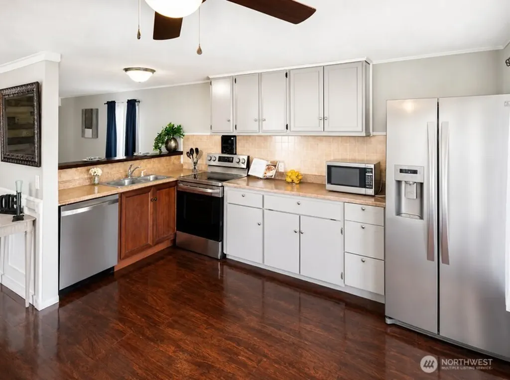 4024 NW Country Lane NW Bremerton WA 98312