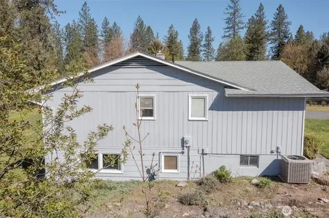 1140 S Pine Street Kettle Falls WA 99141