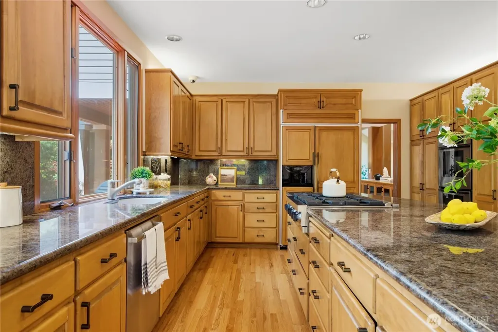 6265 160th Avenue SE Bellevue WA 98006