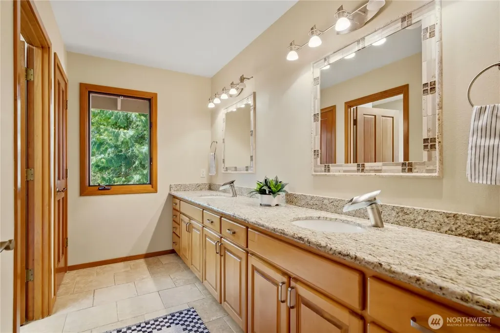 6265 160th Avenue SE Bellevue WA 98006