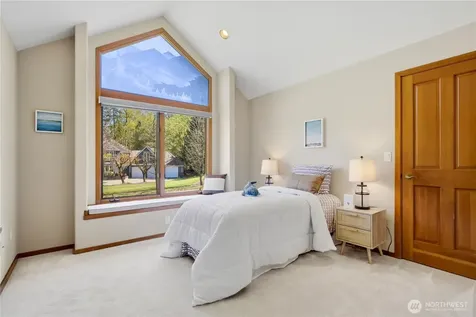 6265 160th Avenue SE Bellevue WA 98006