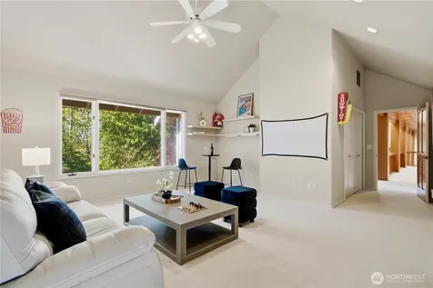 6265 160th Avenue SE Bellevue WA 98006