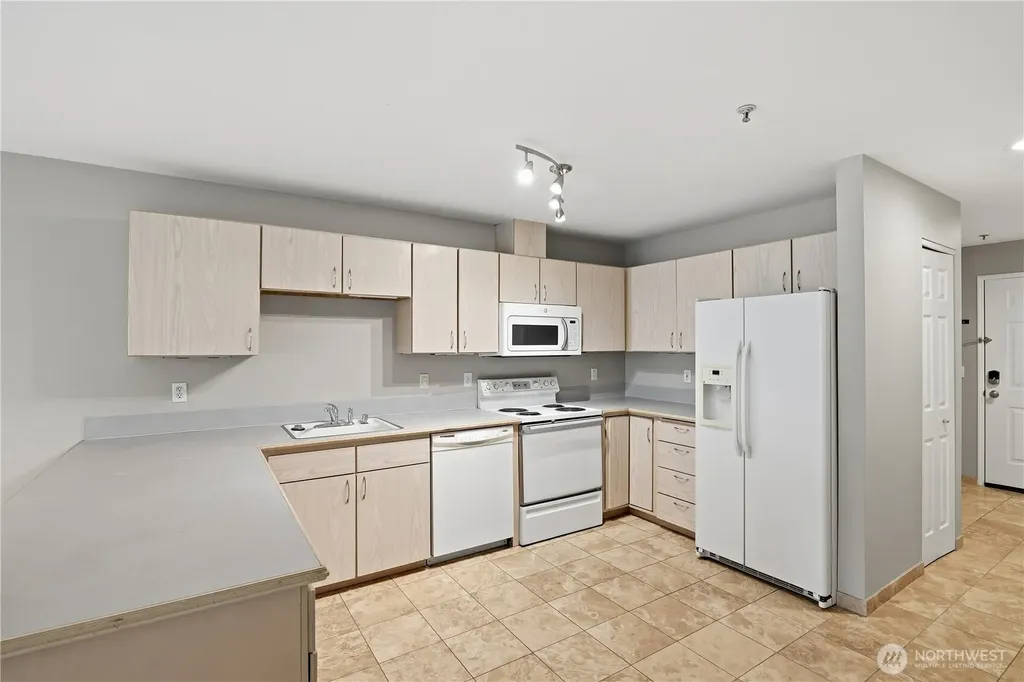 18210 73rd Avenue NE Kenmore WA 98028