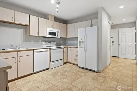 18210 73rd Avenue NE Kenmore WA 98028