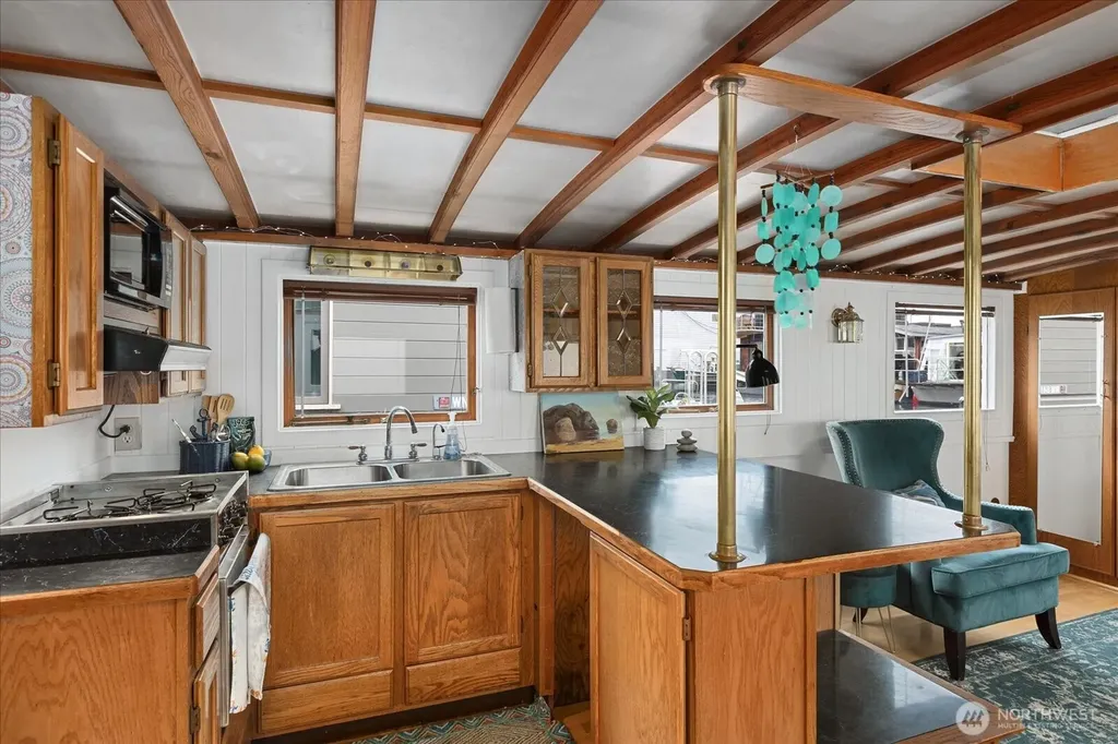 2143 N Northlake Way Seattle WA 98103